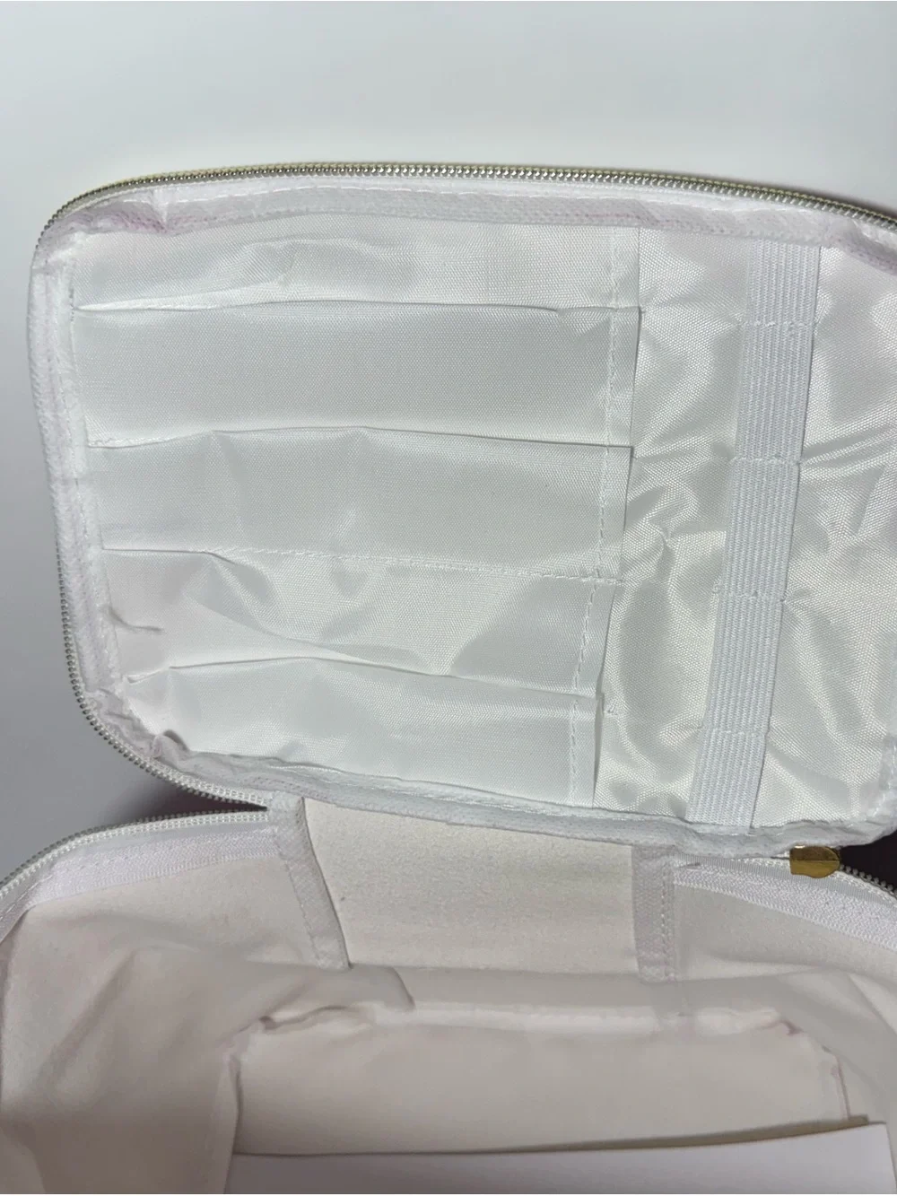 Sassy + Chic Large Pink Makeup Bag Travel Toiletry Organizer Case NWT 8x6x5 in